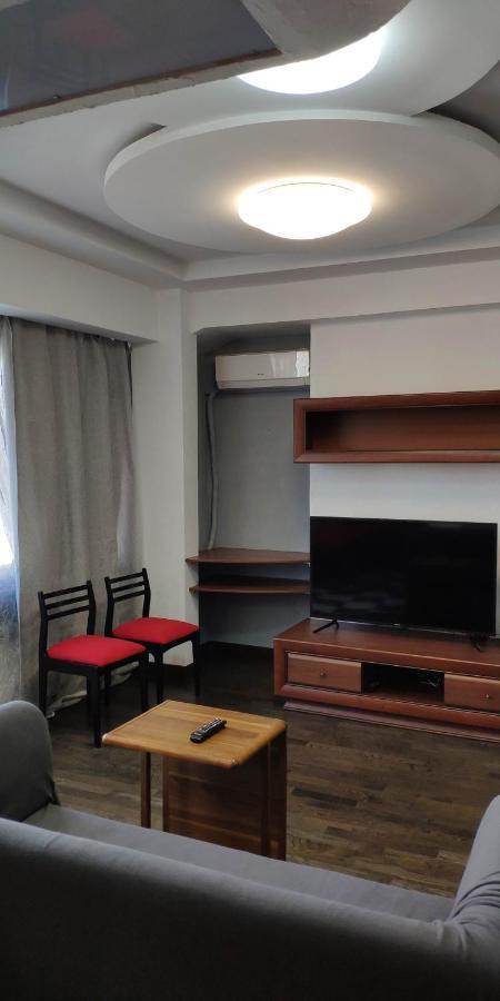 Apartment On Nazarbayeva 77 Ałma Ata Zewnętrze zdjęcie