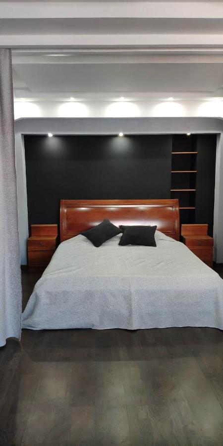 Apartment On Nazarbayeva 77 Ałma Ata Zewnętrze zdjęcie