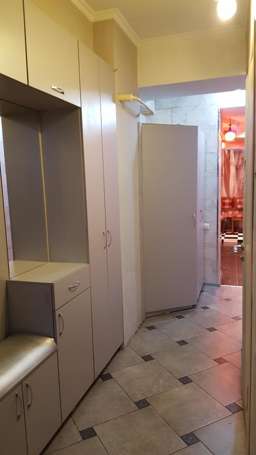 Apartment On Nazarbayeva 77 Ałma Ata Zewnętrze zdjęcie